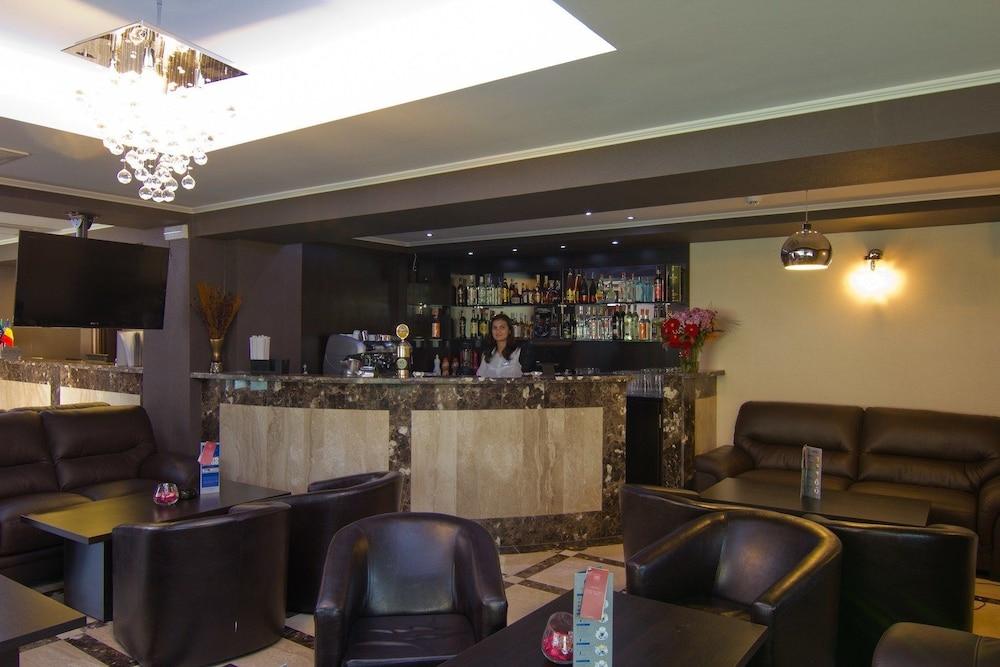 West Plaza Hotel