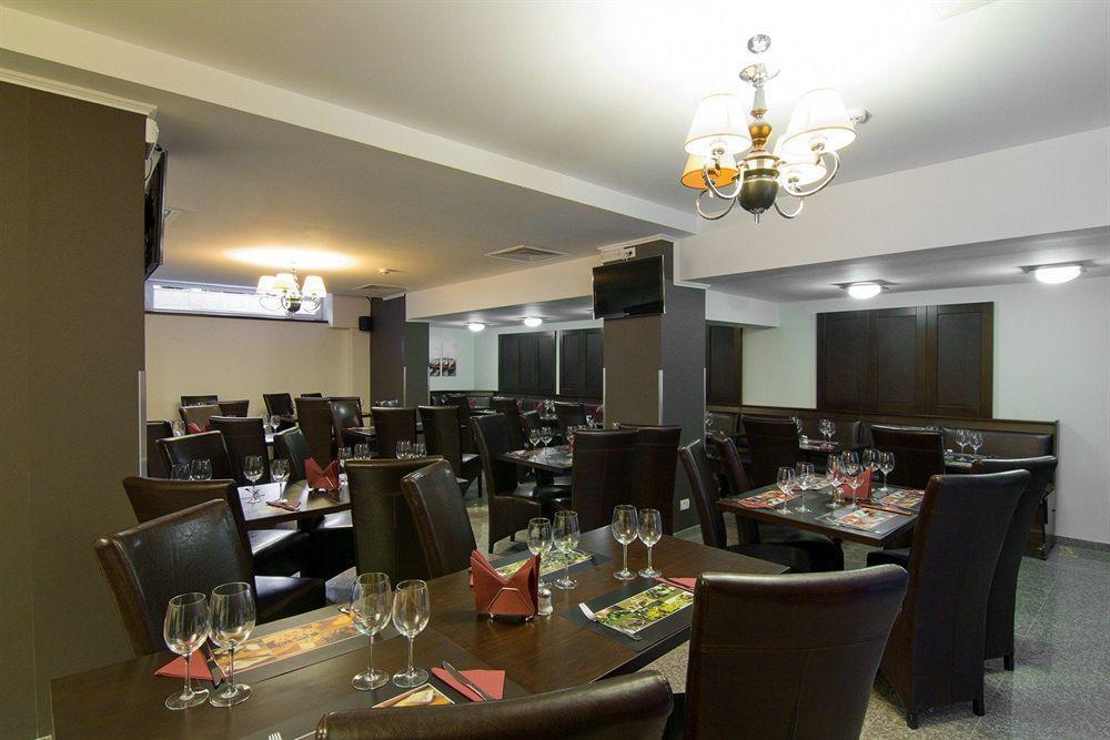 West Plaza Hotel