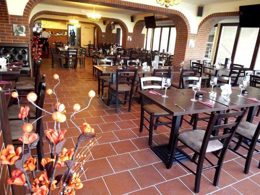 West Plaza Hotel