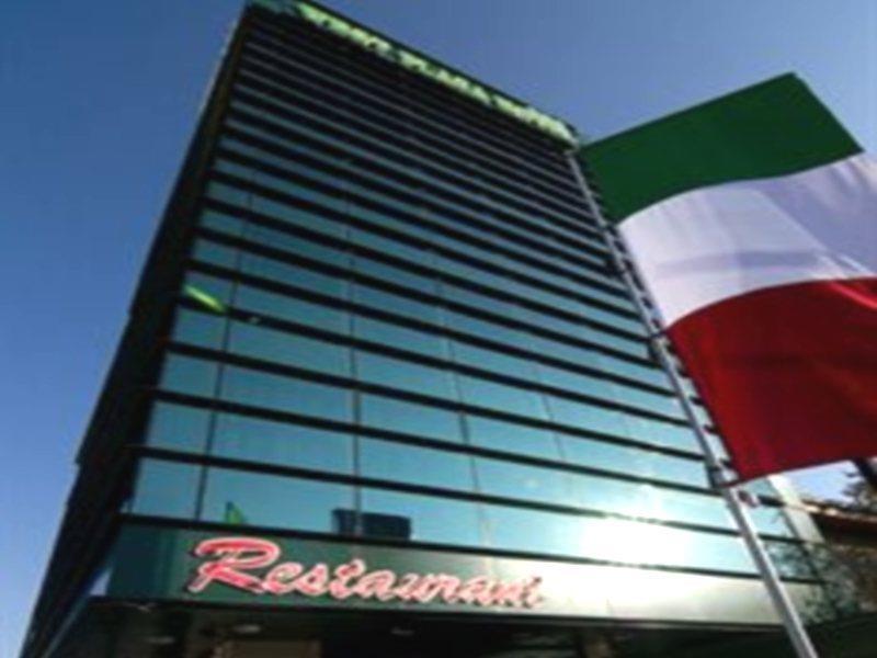 West Plaza Bucarest
