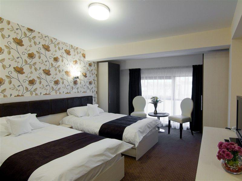 Hotel West Plaza